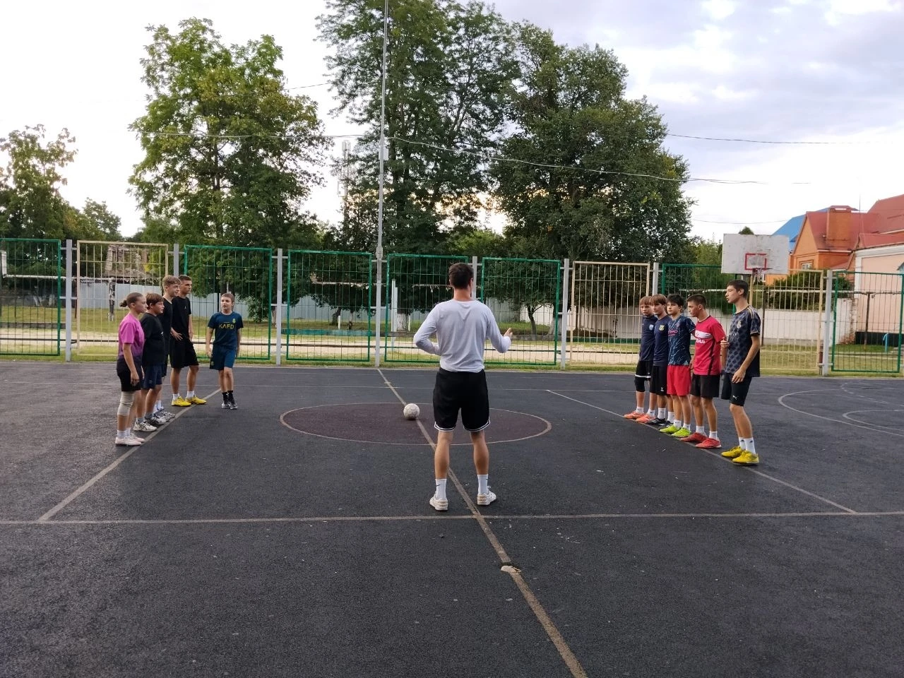 Приглашаем всех любителей футбола принять участие в небольшом опросе. Ваше мнение важно...