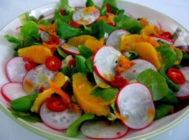 Салат из редиса и апельсинов