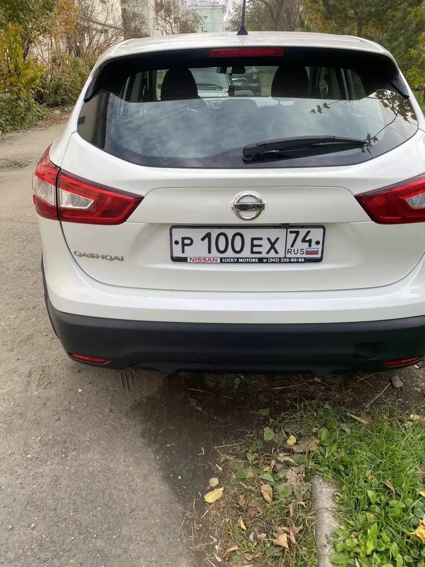 Владельцу нужно срочно убрать автомобиль, мешает работе аварийных служб. Будут производ...