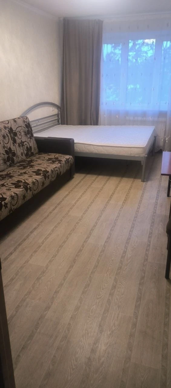Сдам 1 комн.кв Ленинский район, Цирк, Стоматология. Хорошее состояние, ремонт. Мебель ,...