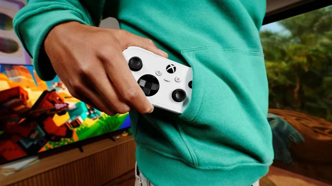 Microsoft представила компактный геймпад, который можно подключить к Xbox, ПК, смартфон...