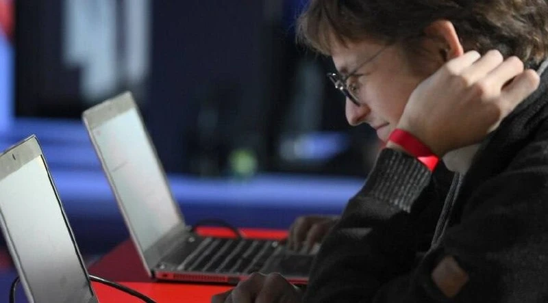 💻 В российских школах введут обязательный курс по ИИ и информационной безопасности