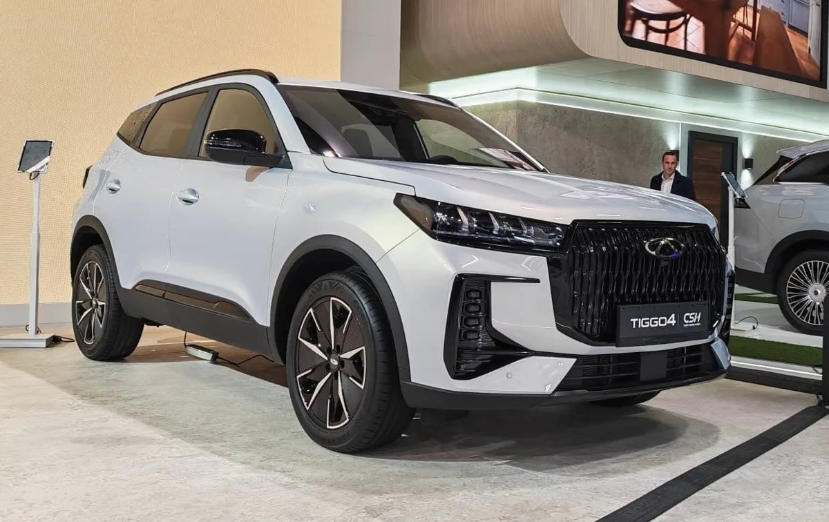 Представлен гибридный Chery Tiggo 4 с новой внешностью