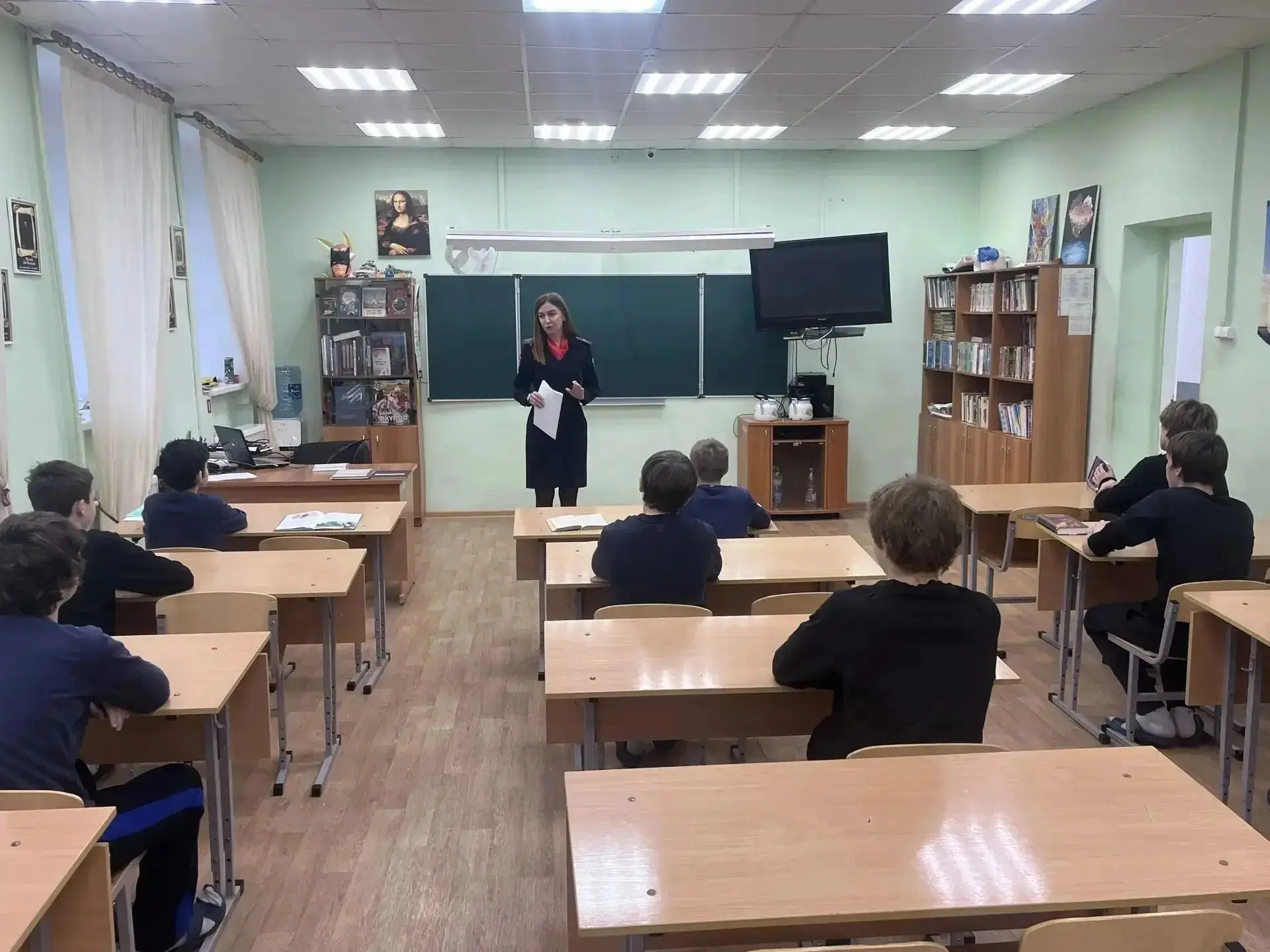 👮«Сообщи, где торгуют смертью»: воспитанникам ЦВСНП МВД по РТ рассказали о вреде нарко...