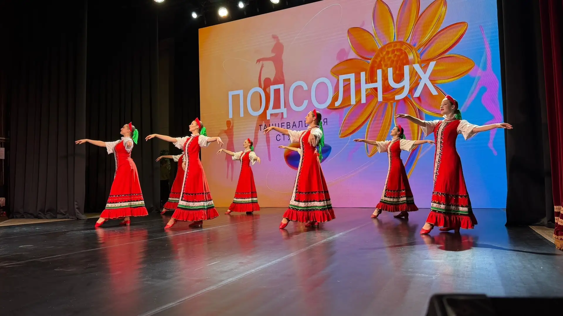 В Доме культуры прошел отчетный концерт, который стал настоящим праздником для всех л...