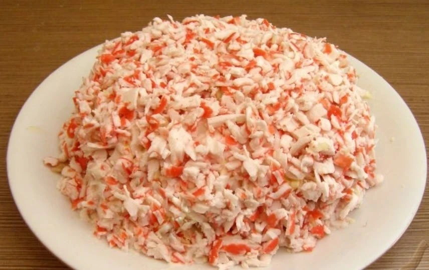Нежный крабовый салат