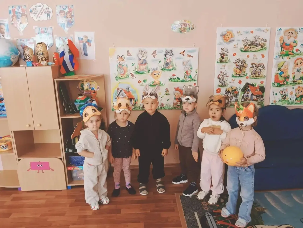 В группе «Солнышко» состоялось увлекательное путешествие «В гостях у сказки»! Вместе с ...