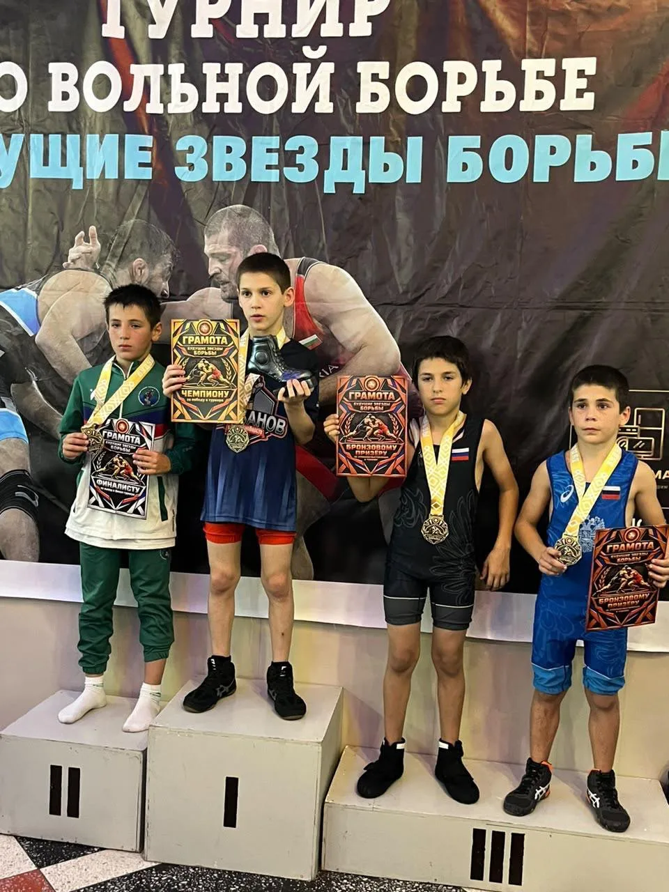 Поздравляем нашего ученика 5 класса Исаева Мухаммада Джамалович с серебряной медалью на...