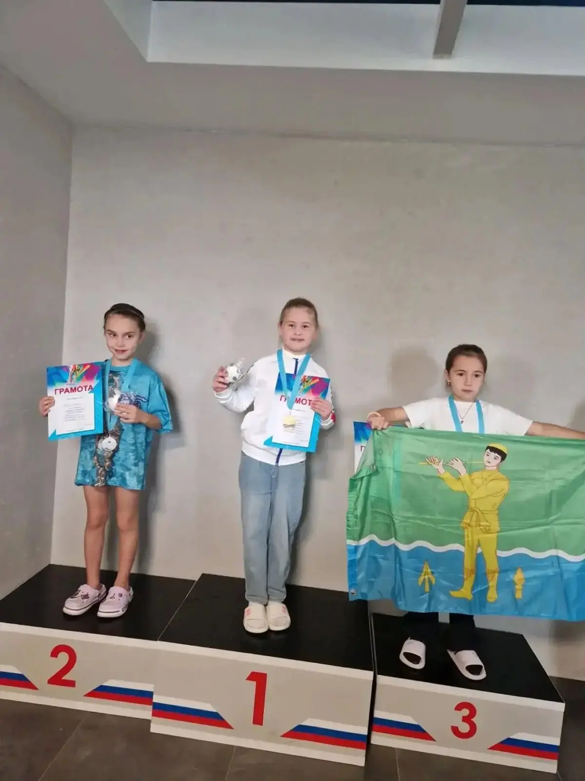 🏆 Наши пловцы покорили «Золотую осень»: триумф воспитанников СШ «Лидер»!