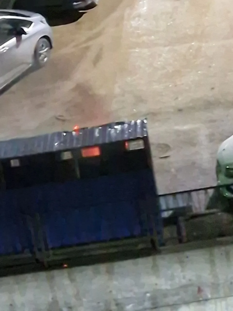 Вчера в районе 9 вечера загорелась мусорка рядом с Соколовской 58 и 60, даже был слышен...