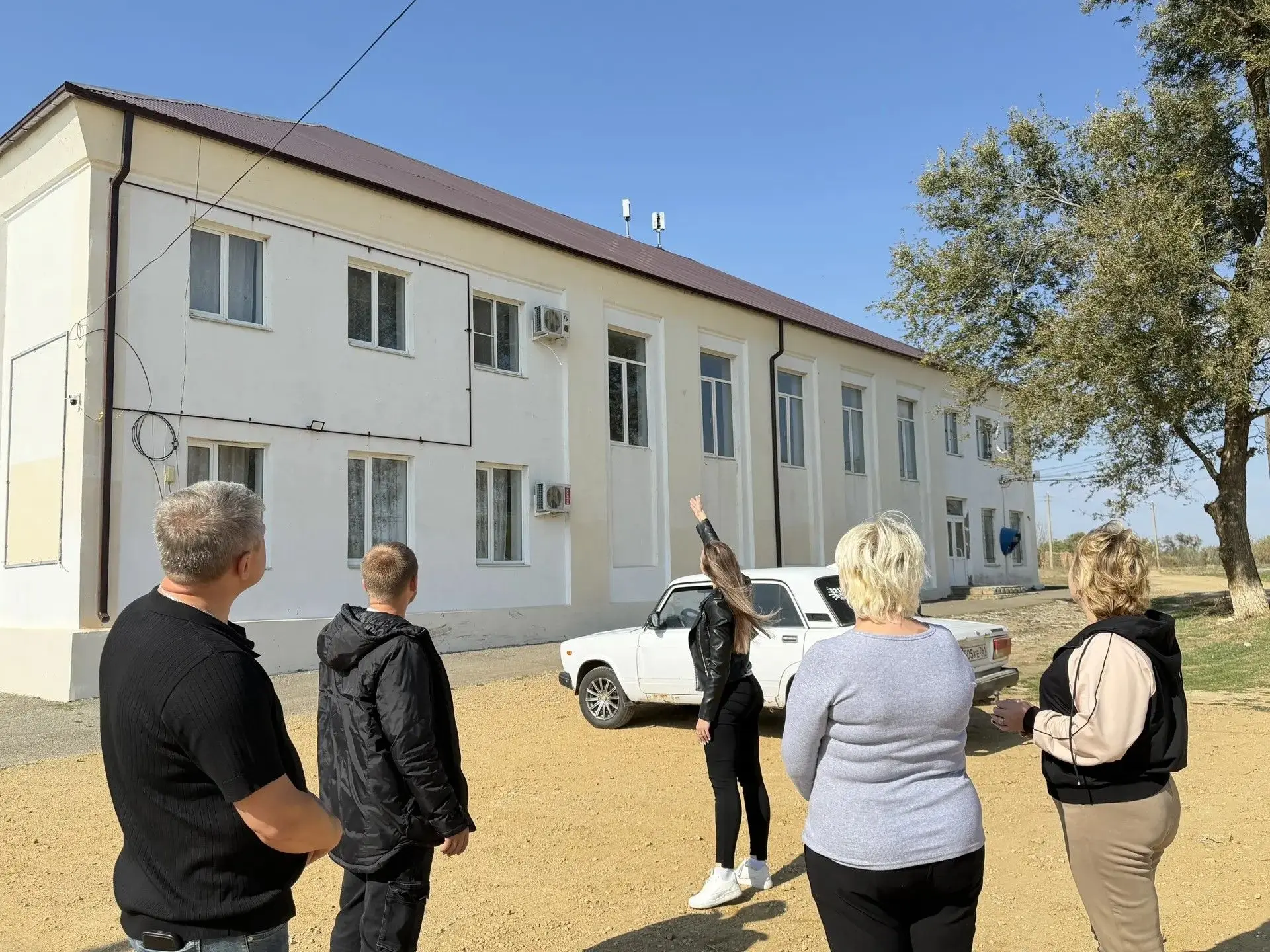 Партийцы провели мониторинг объекта Народной программы Дома культуры Мокроельмутянского...