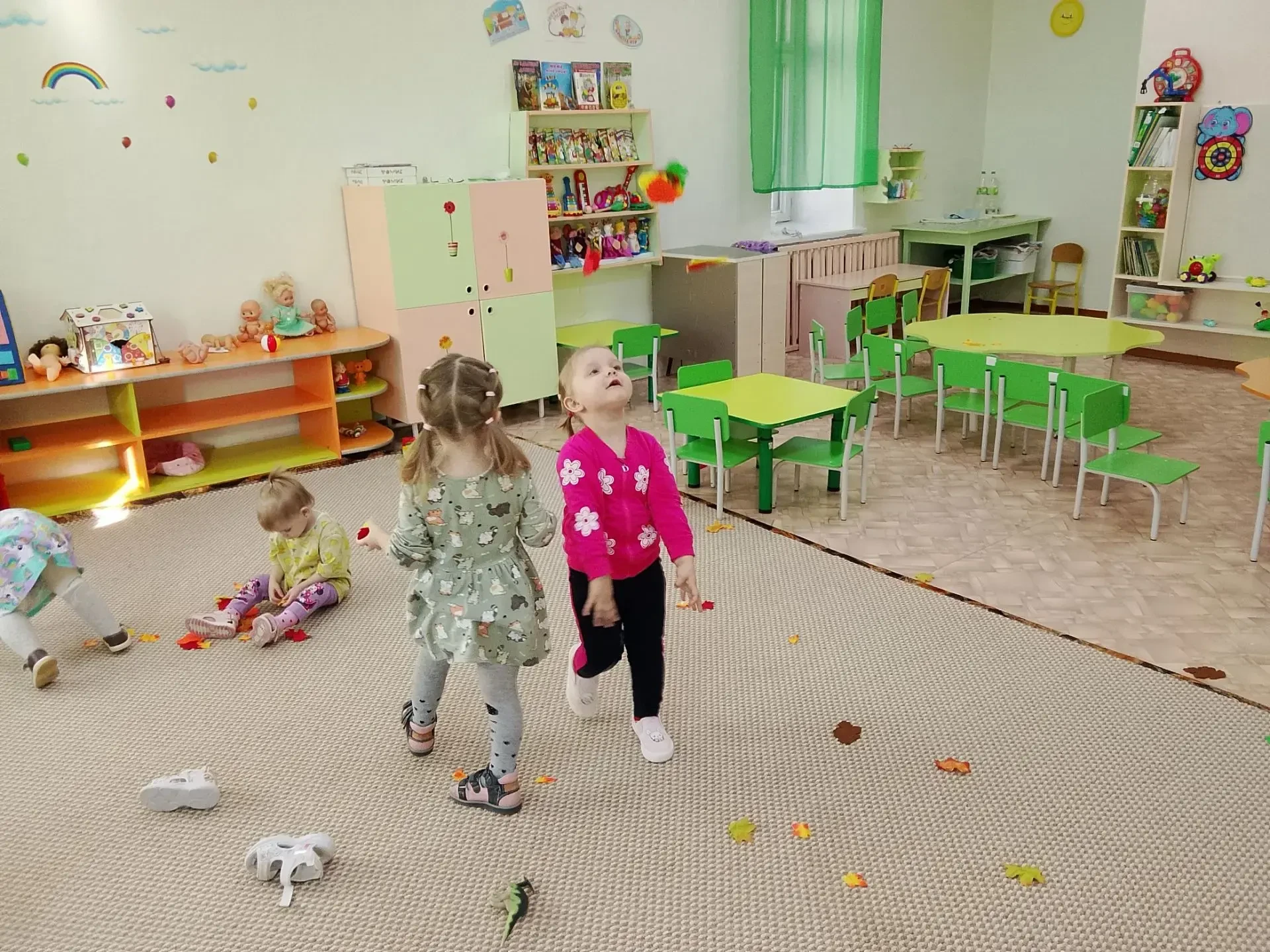 Познавательное развитие на тему «Осень» в 5 группе