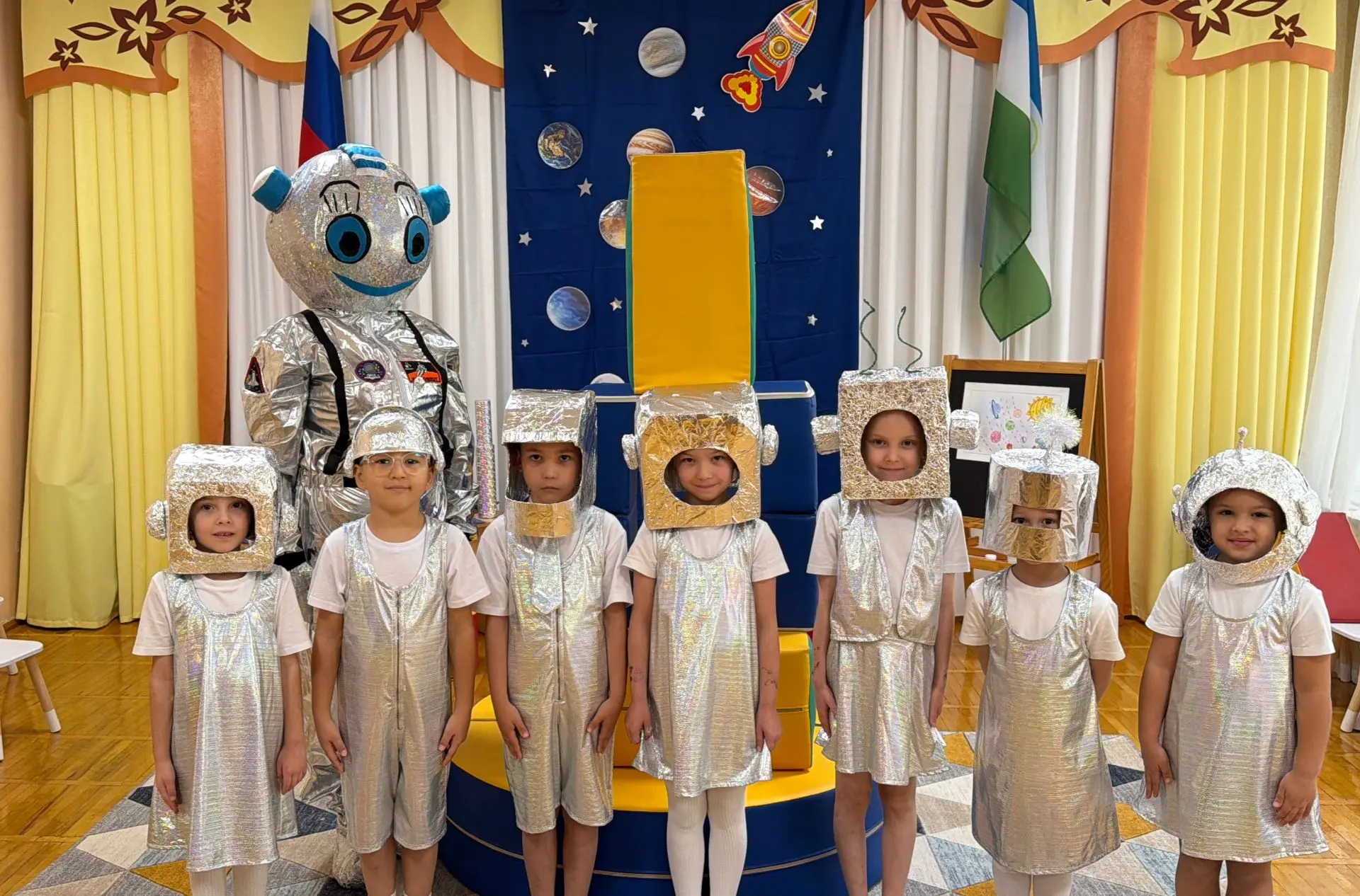 🚀 Космос ближе, чем кажется! Наша подготовительная группа принимает участие во Всеросс...