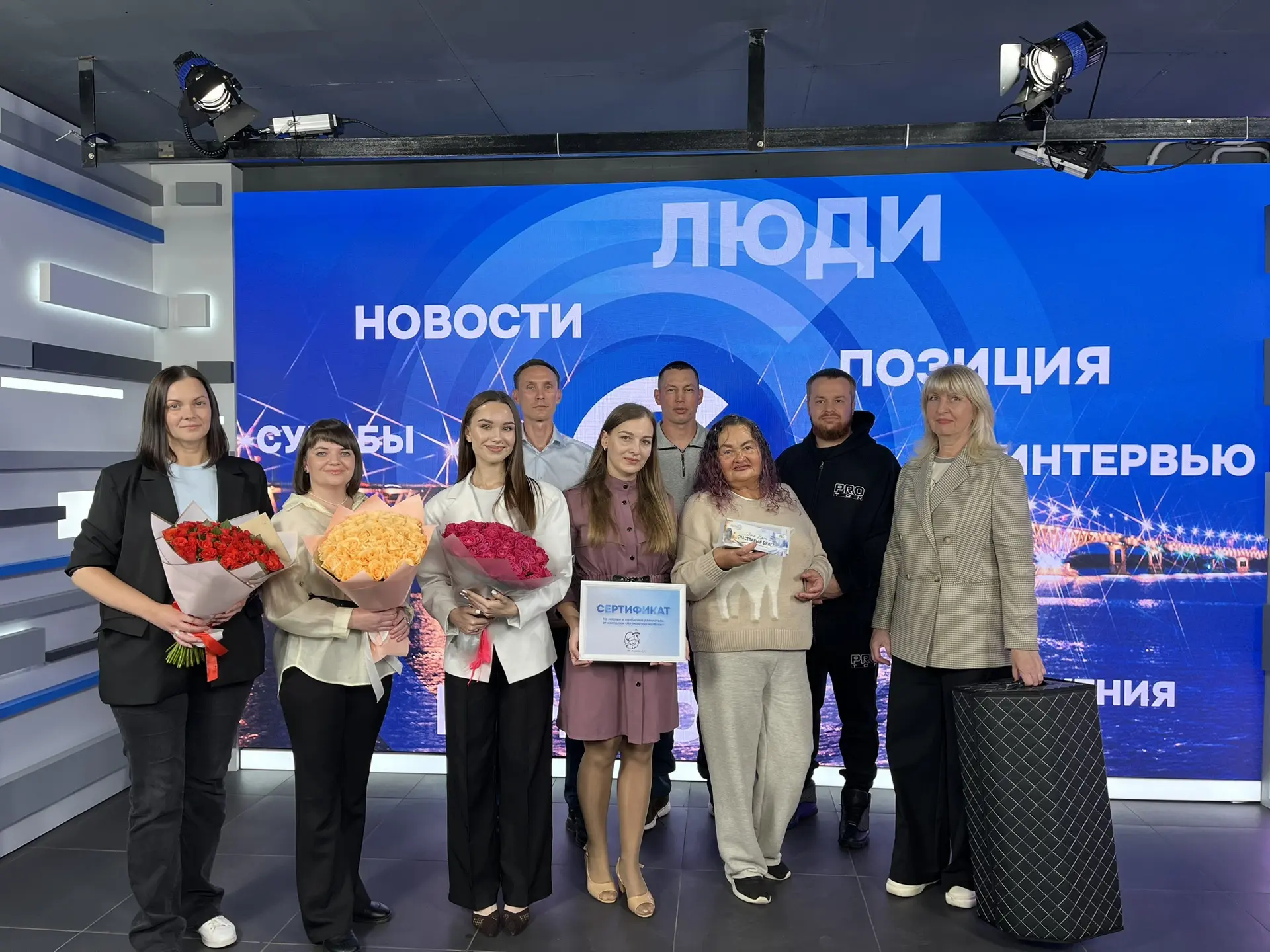 В торжественной обстановке вручили призы победителям розыгрыша, посвященного 12-летию п...