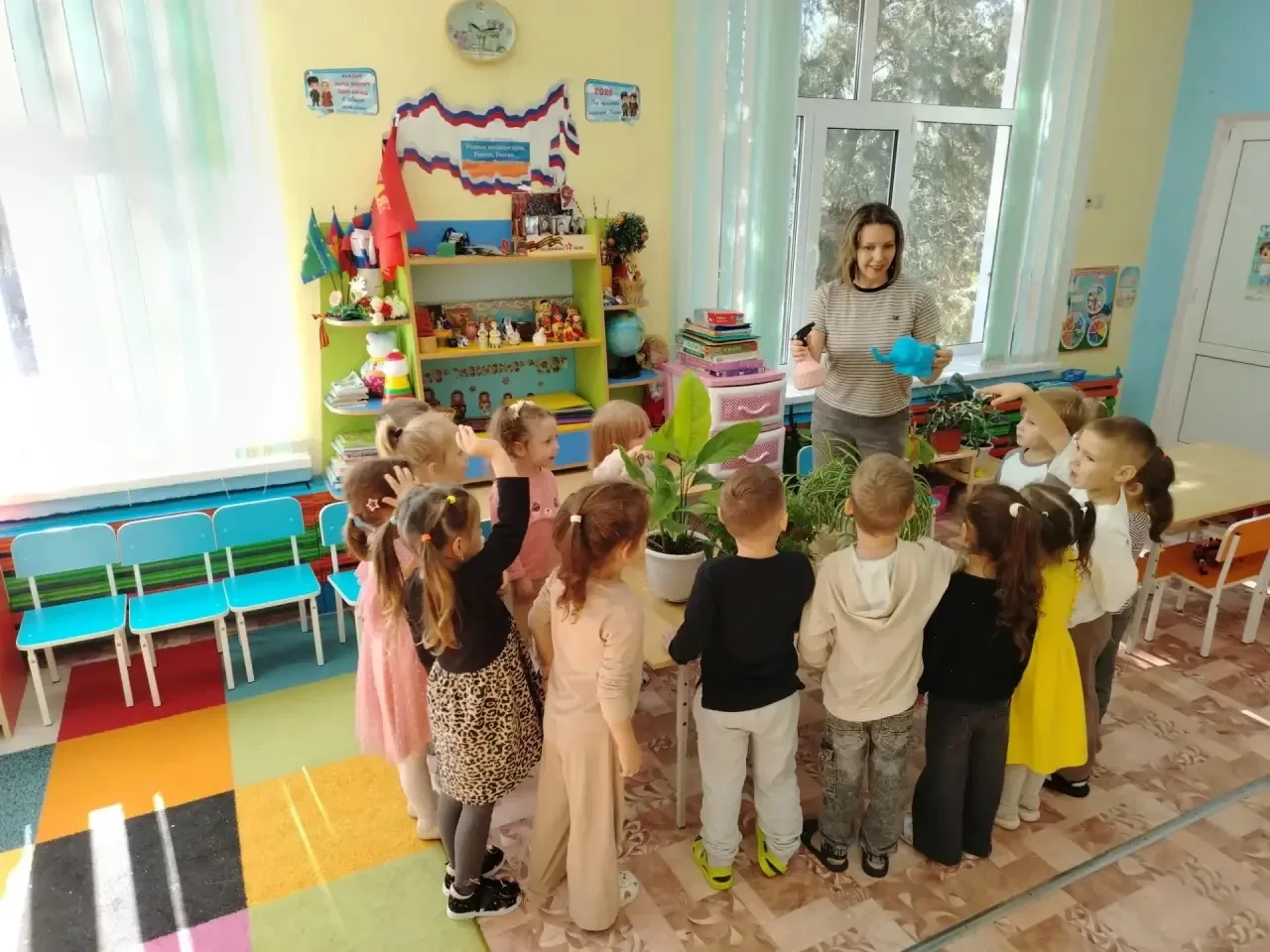 🌱Зеленый десант: как ребята в средней группе учились ухаживать за комнатными растениями