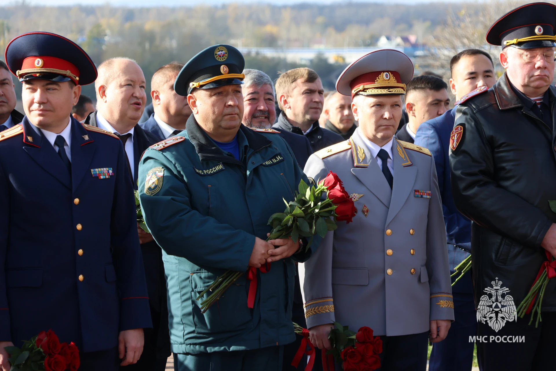 Начальник Главного управления МЧС России по Республике Башкортостан Владимир Горин прин...