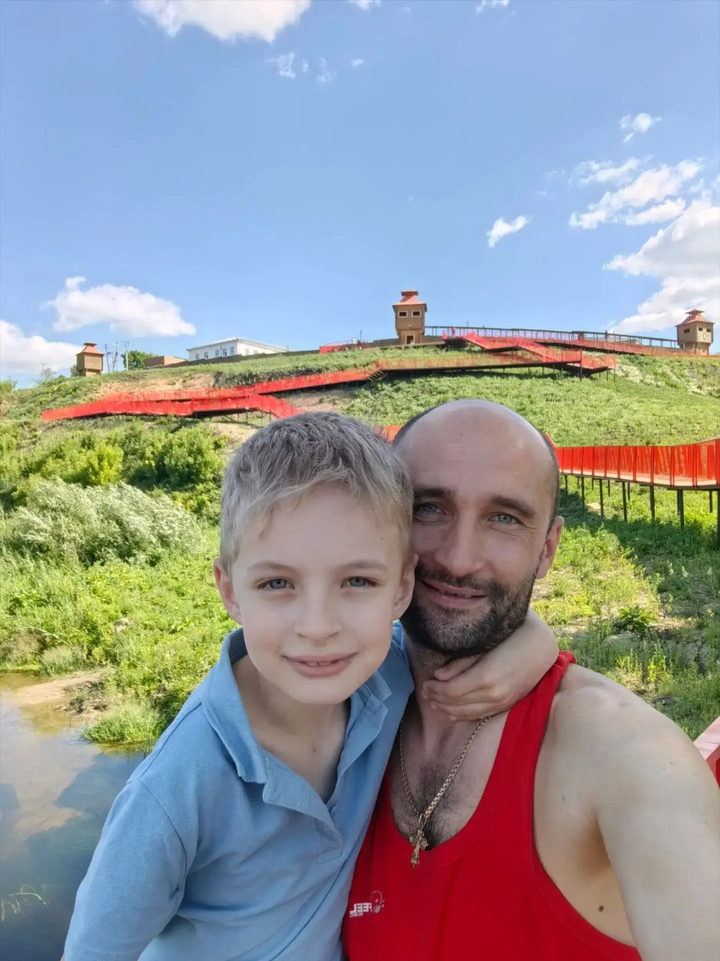 ❗️Попов Денис, ученик 4 Г класса, принимает участие в акции ко Дню отца «Папа может»