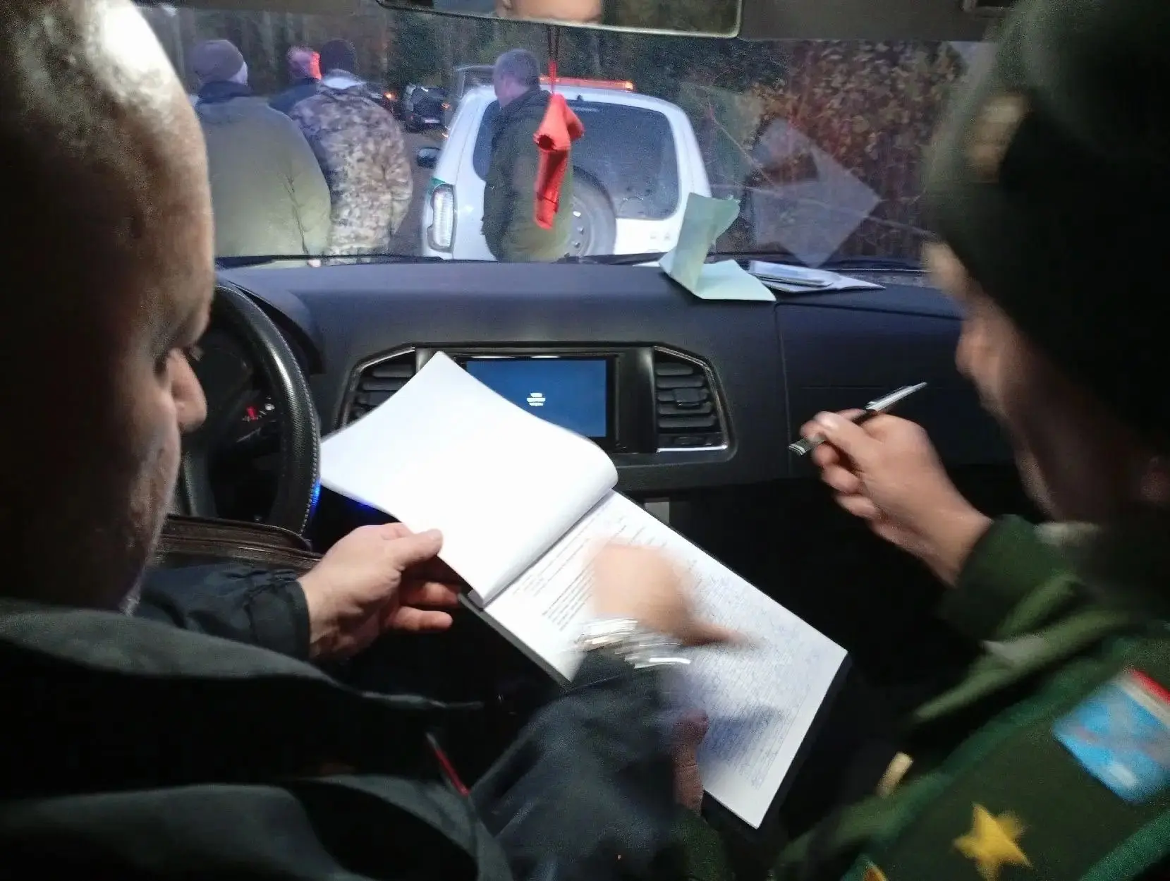 В Ленинградской области поймали браконьера с поличным. Как рассказали в региональной Ди...