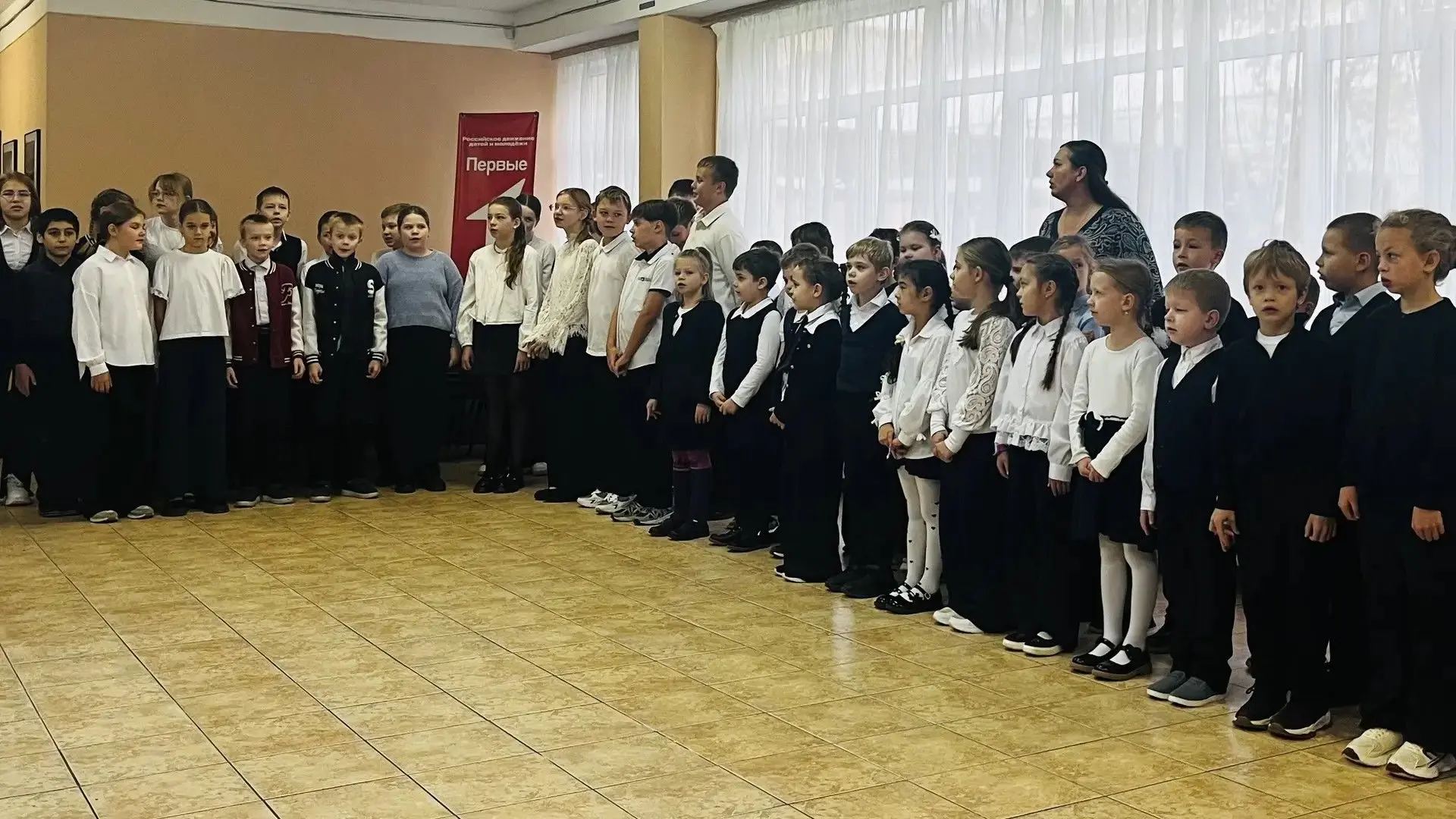 📌 Традиция, которая объединяет: старт новой учебной недели.