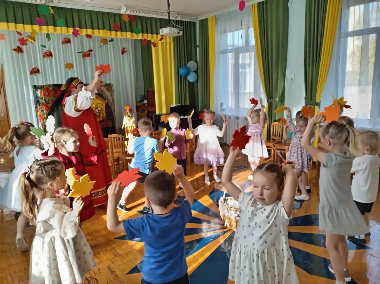 В нашей 👩‍❤️‍👨ДРУЖНОЙ СЕМЕЙКЕ прошло осенне развлечение. Спасибо большое нашему музык...