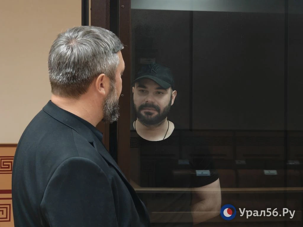 В суде Оренбурга начали рассматривать эпизод со стрельбой у гостиницы «Хилтон» с участи...