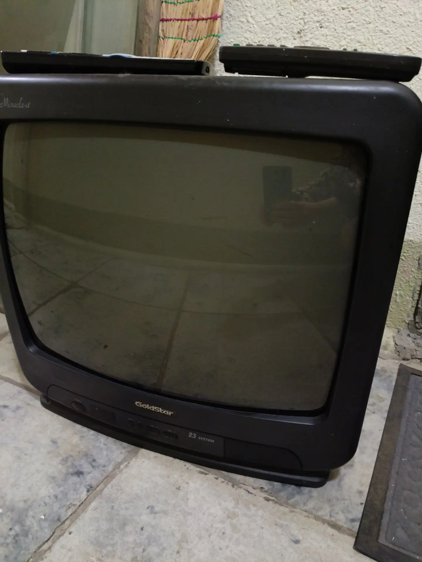 Отдам, рабочий LG, 1995 года выпуска