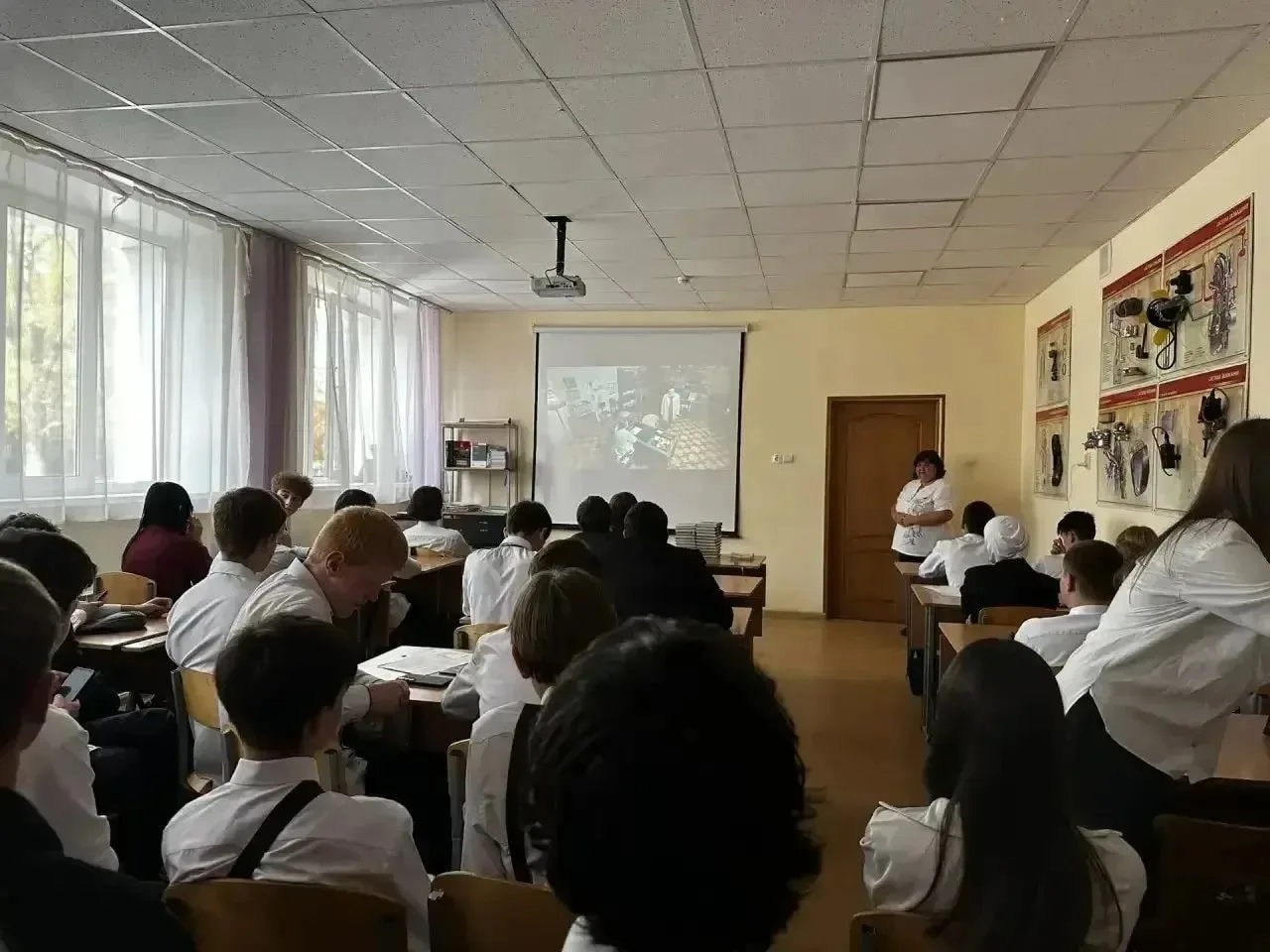 🚫 В Лениногорске студентам объяснили, чем опасны наркотики