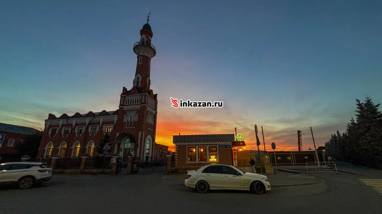 На месте снесенной в Казани «Планеты Фитнес» заметили строительную технику.