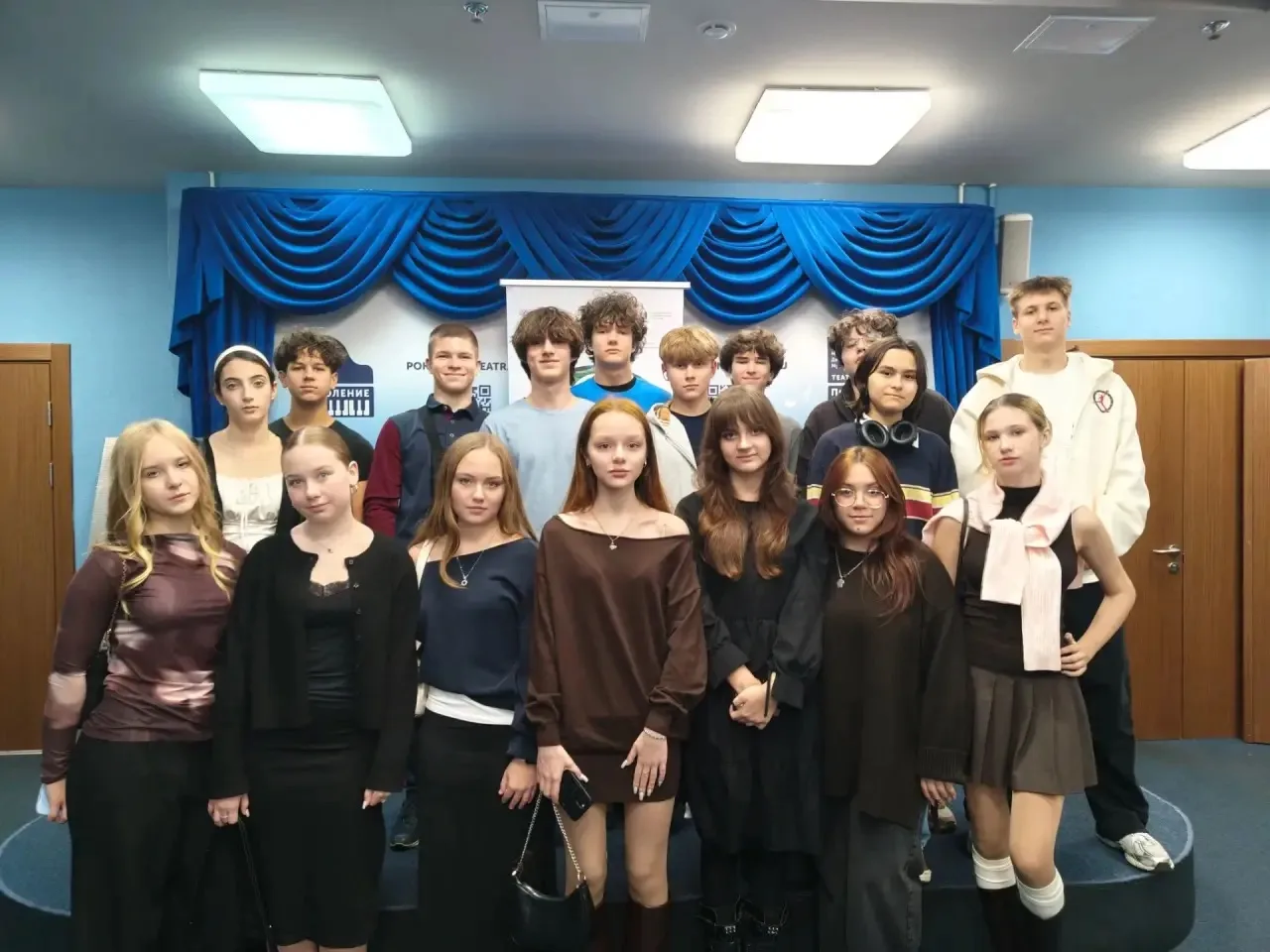 Обучающиеся 9 «Б» класса посетили спектакль-мюзикл «Горе от ума»  в детском музыкальном...