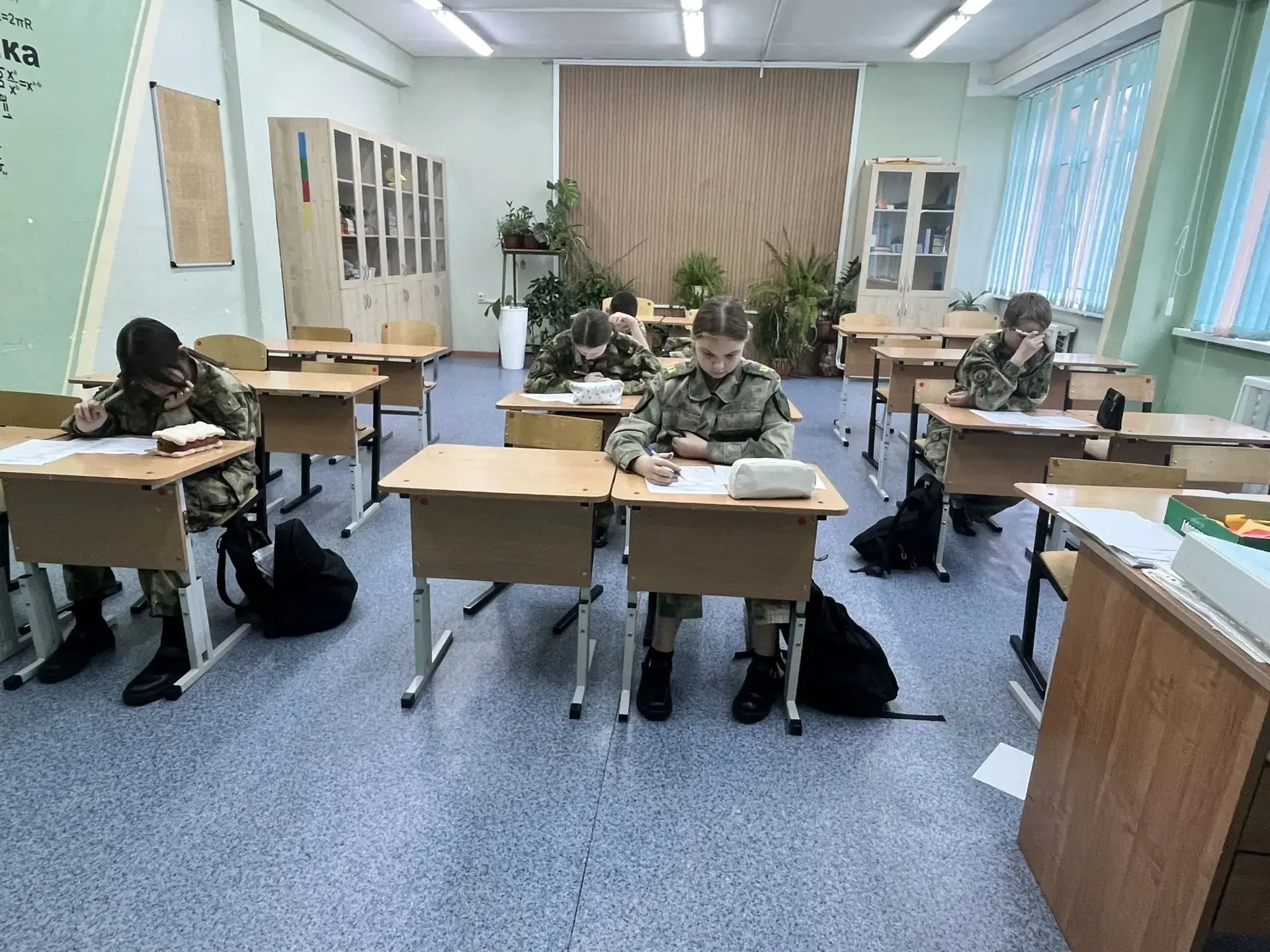 📈 Считаем доходы, оптимизируем расходы и решаем задачи с реальным подтекстом!