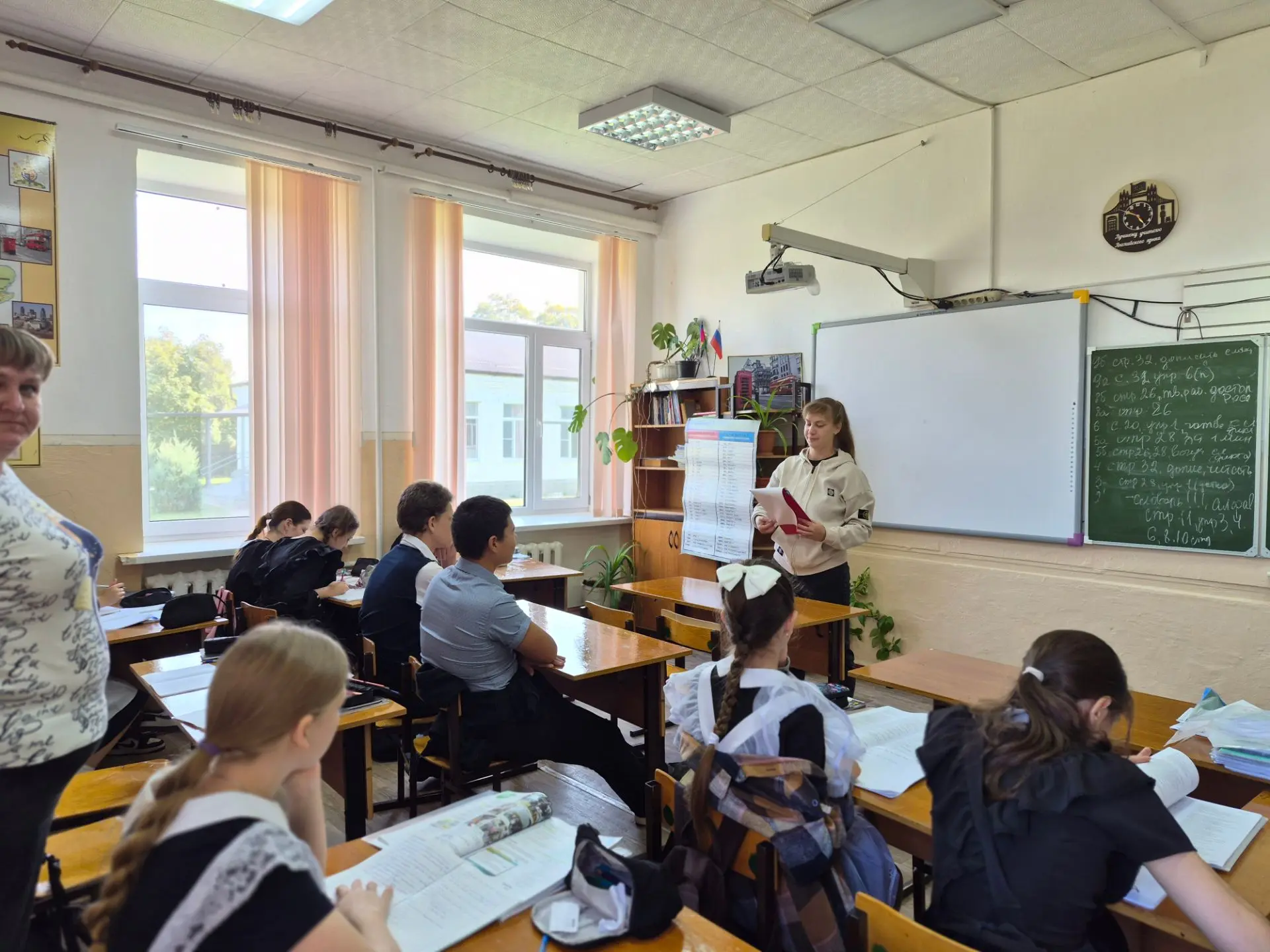 На базе МБОУ СОШ 13 имени А.В. Суворова Дмитриевского сельского поселения, сотрудником ...