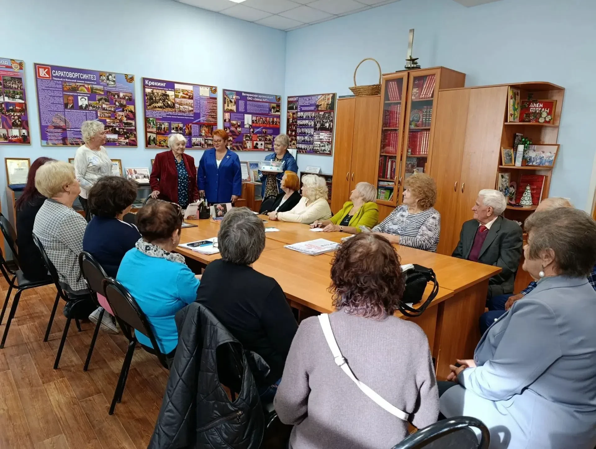 Активисты партийного проекта "Женское движение Единой России", совместно с Местным отде...