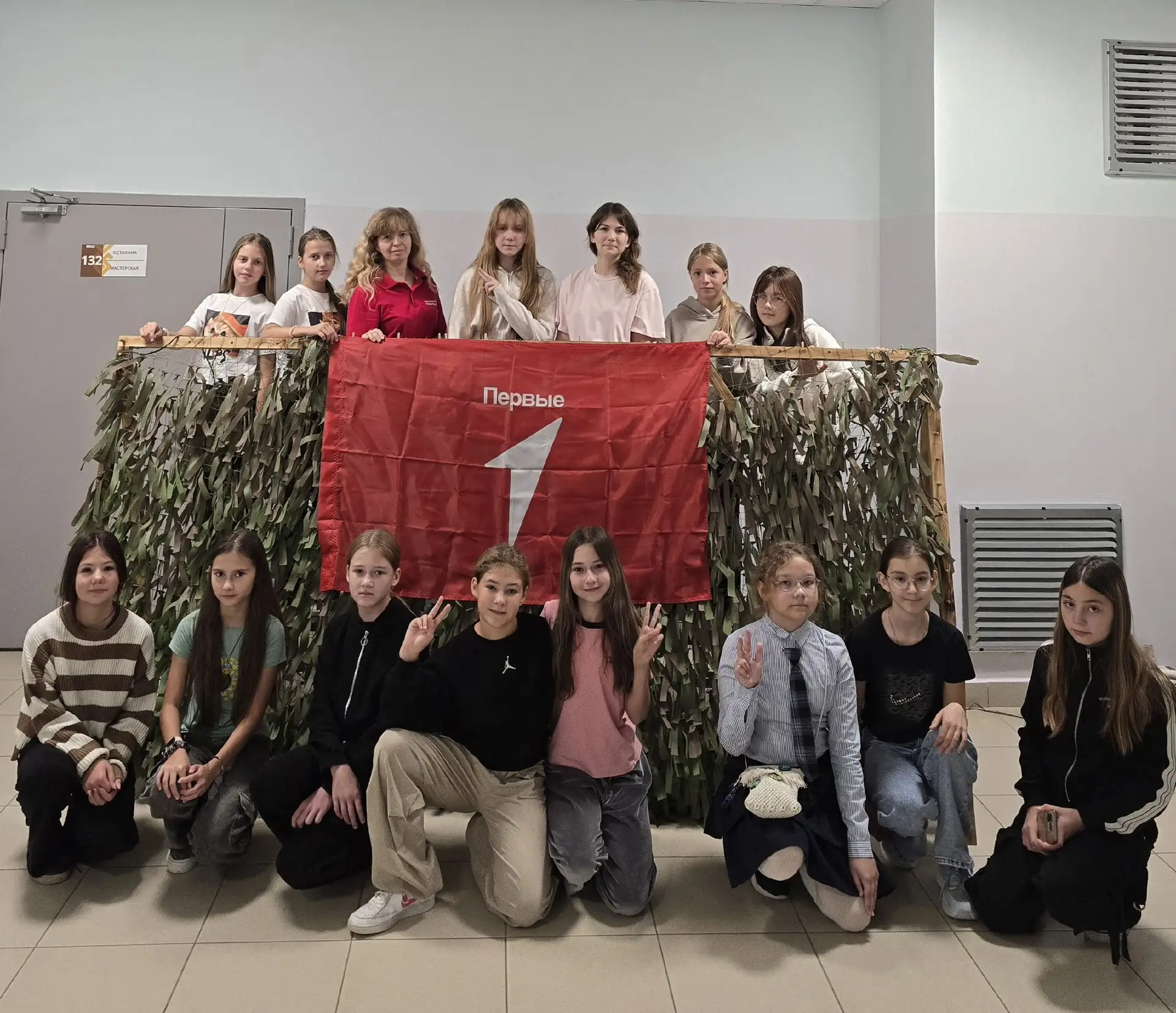 С начала нового учебного года в школьном волонтерском штабе «Zащити СВОих» кипит работа...