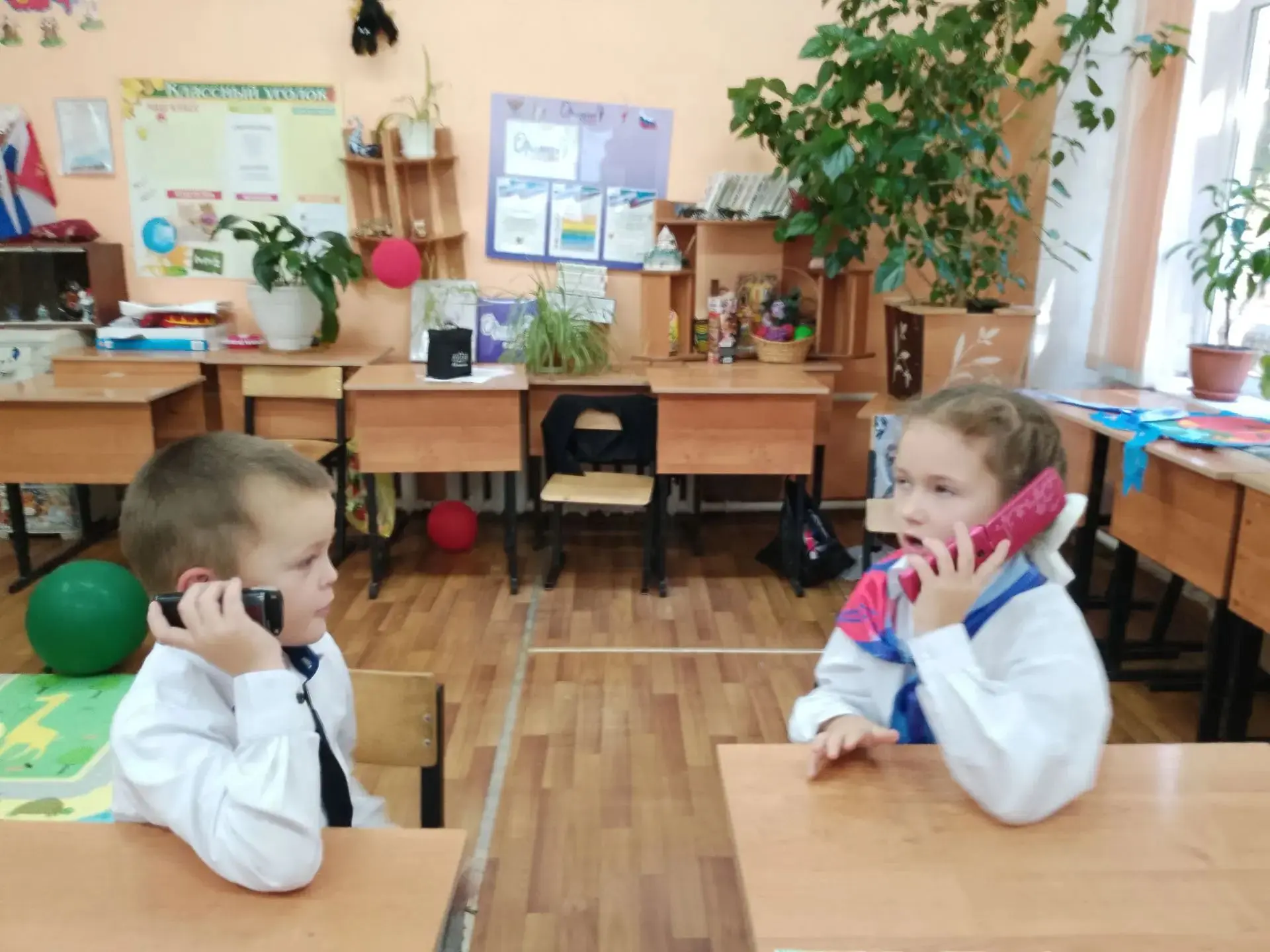 🇷🇺В понедельник, 12 октября, учебный день в МКОУ "Первомайский ЦО" традиционно началс...