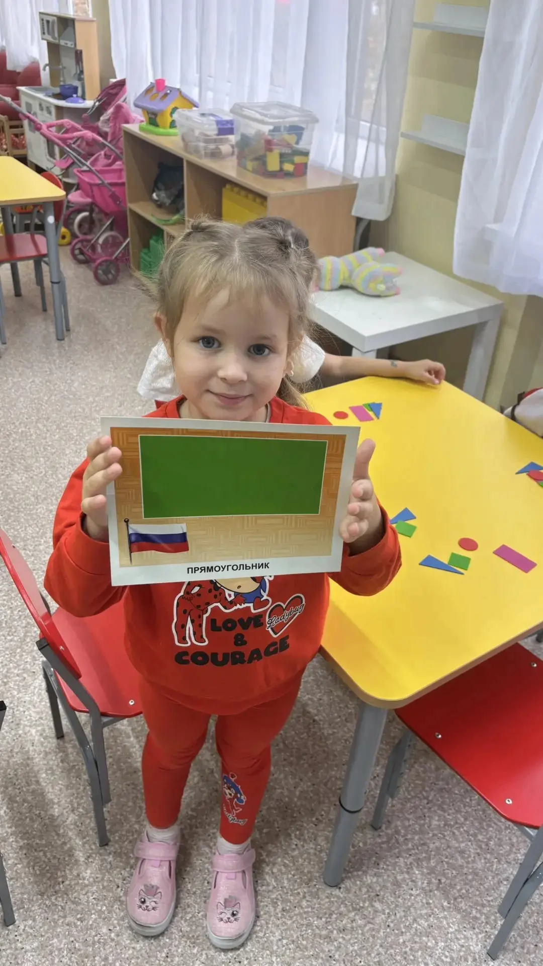 В средних группах «Звёздочка» 🌟 и «Почемучки» 👶 проведены занятия по формированию эле...