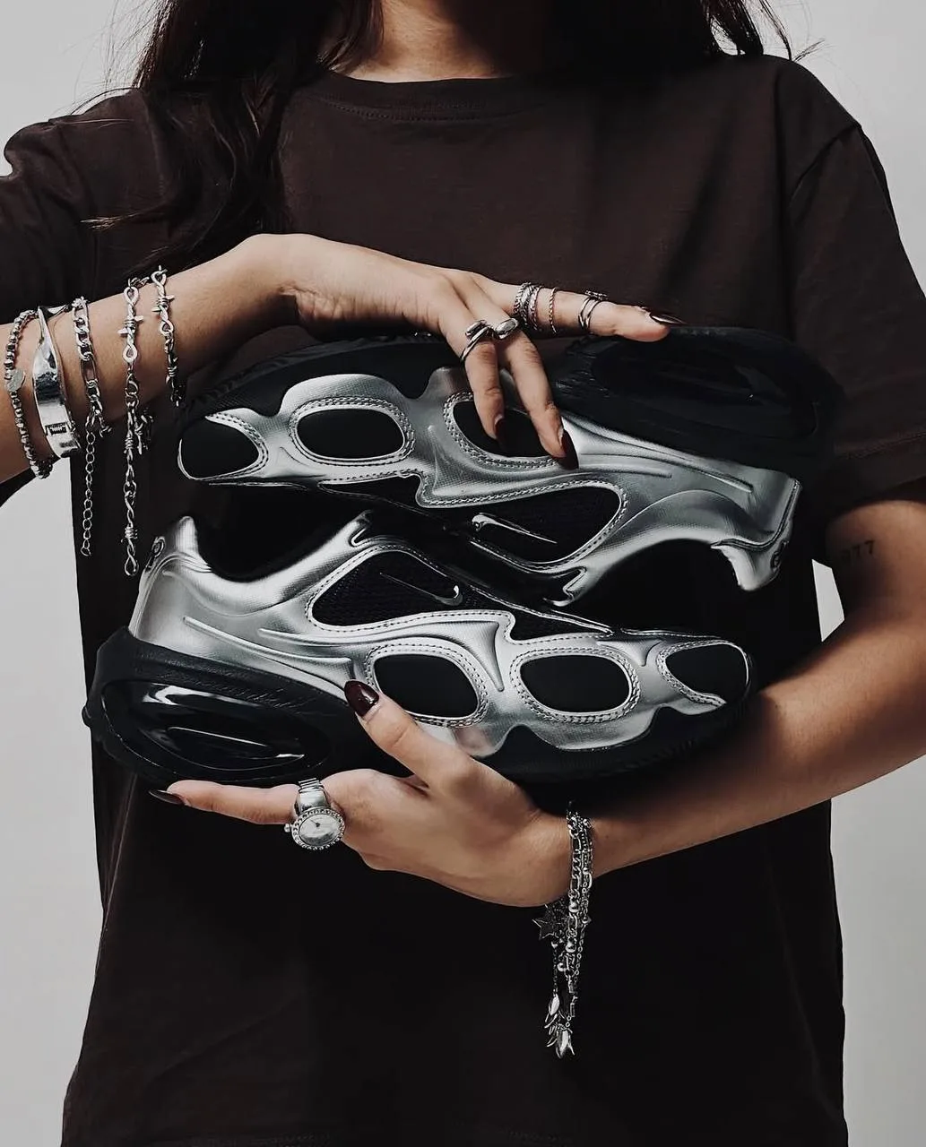 А эта расцветка Nike Air Max Muse покарила все соц сети и сейчас со скидкой -39% на оф ...
