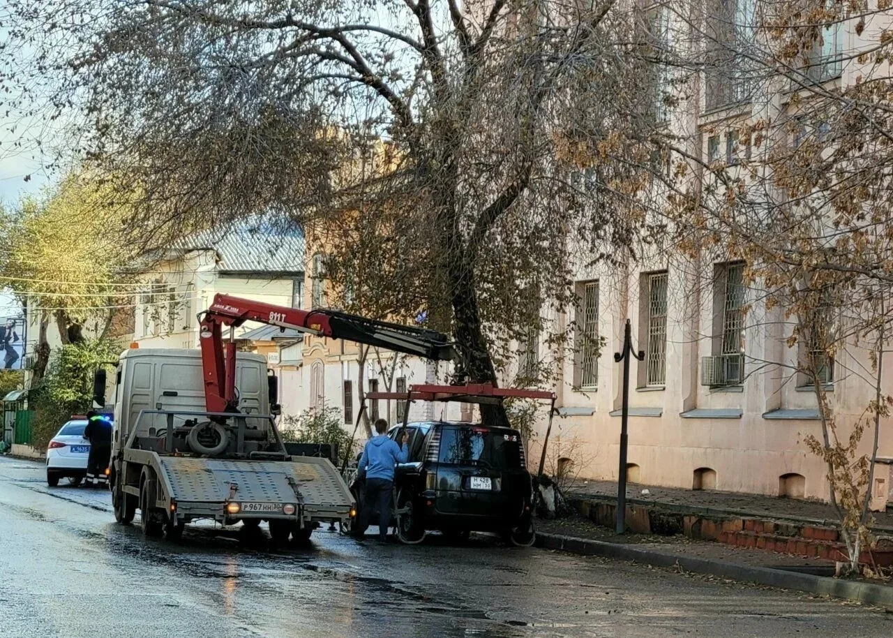 ❗️Астраханские парламентарии выступают за то, чтобы эвакуаторы сначала созванивались с ...