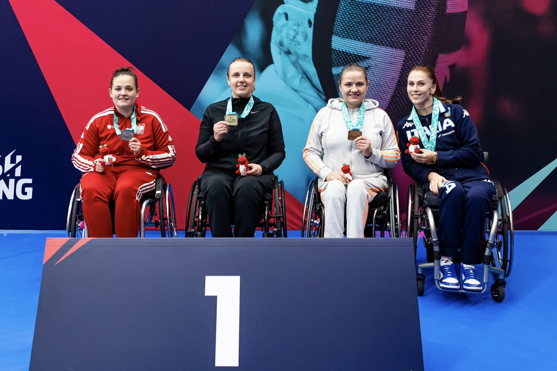 🔥Золото и бронза — в копилке российской команды на чемпионате Европы по фехтованию на ...
