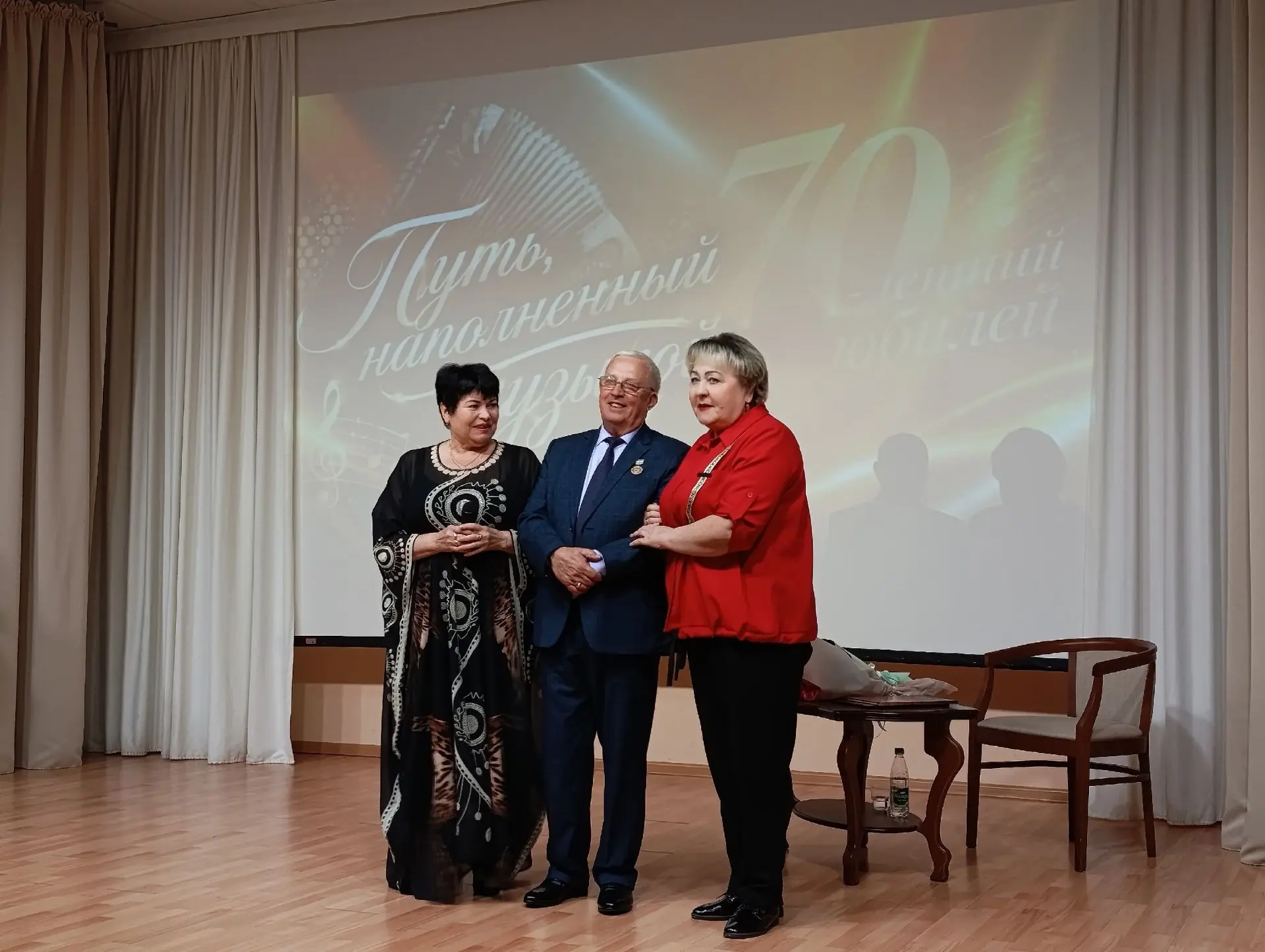 🌸🌿🕊️А. С. Пушкин лемсэ Национальной библиотекасо ютась творческой вастовома, кона ал...
