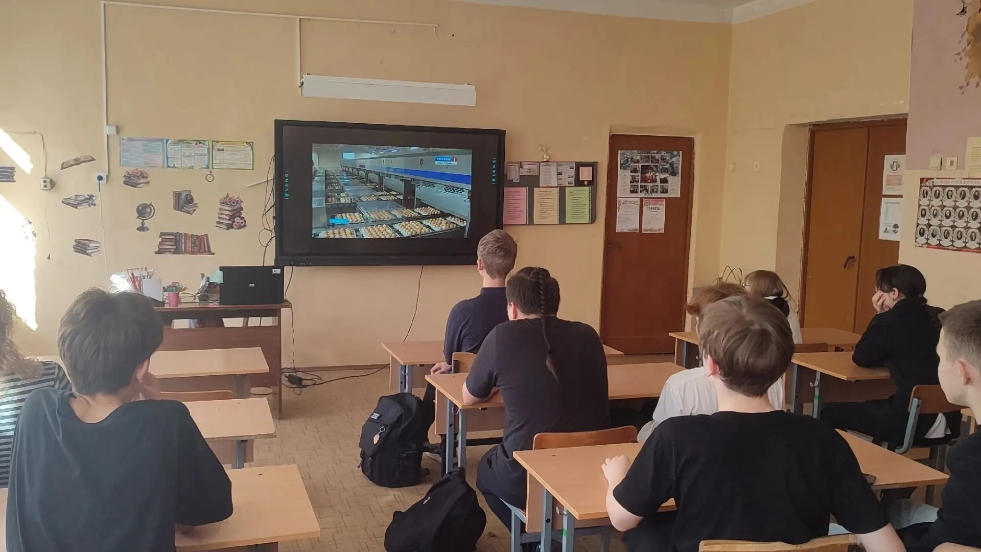📢 Сегодня в школе прошло тематическое профориентационное занятие «Агропромышленный ком...