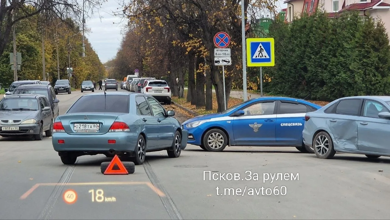 Коммунальная / Горького
