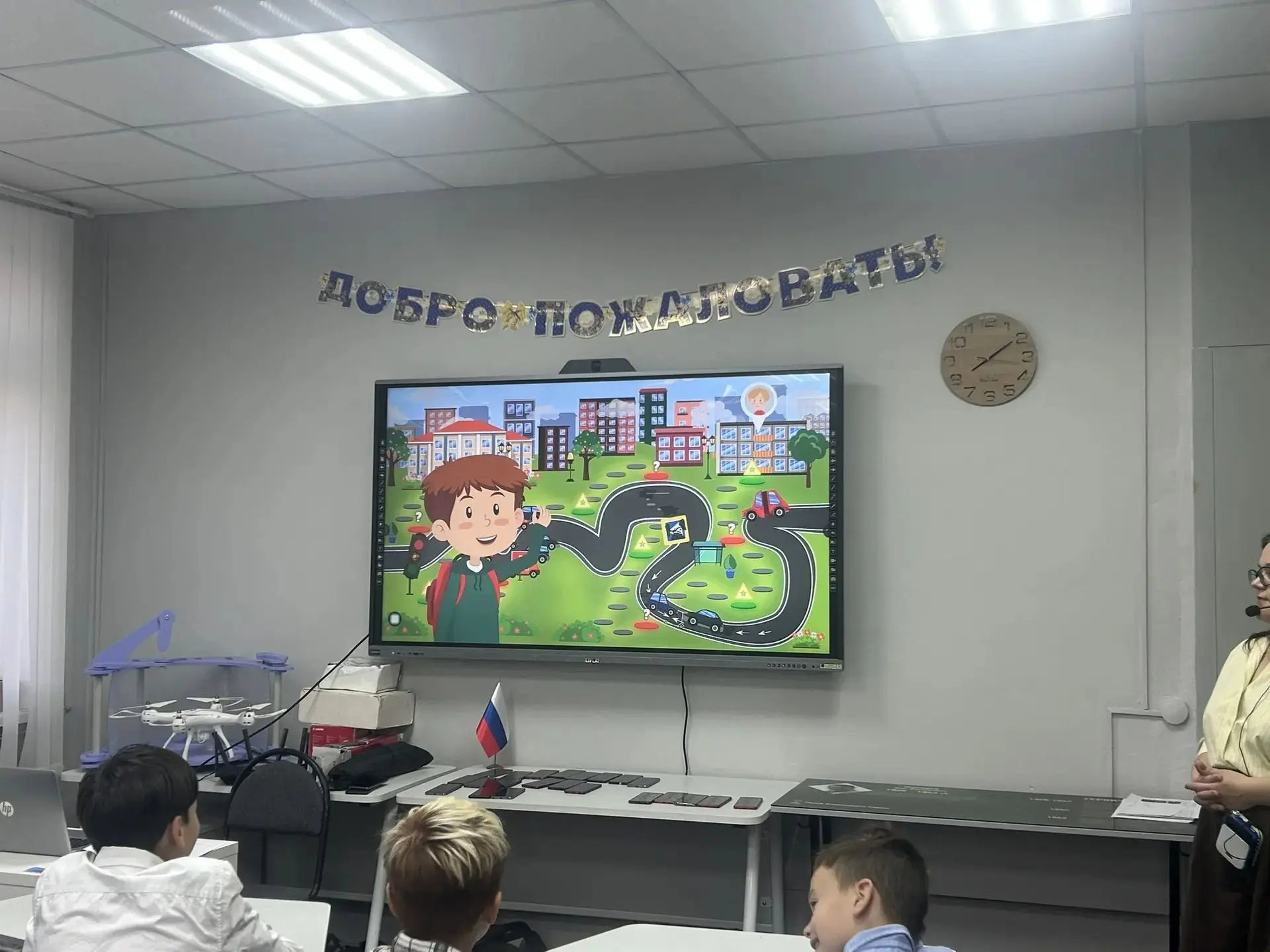 🚦Сегодня в нашей школе прошёл увлекательный квест по правилам дорожного движения для у...