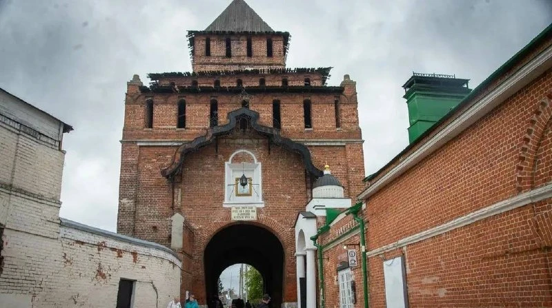 Пятницкие ворота в Коломне станут музеем с действующим колоколом