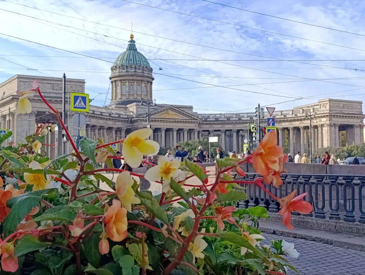 ☀️ Господа, готовимся к хорошей погоде: солнце вернётся в Петербург уже в середине недели