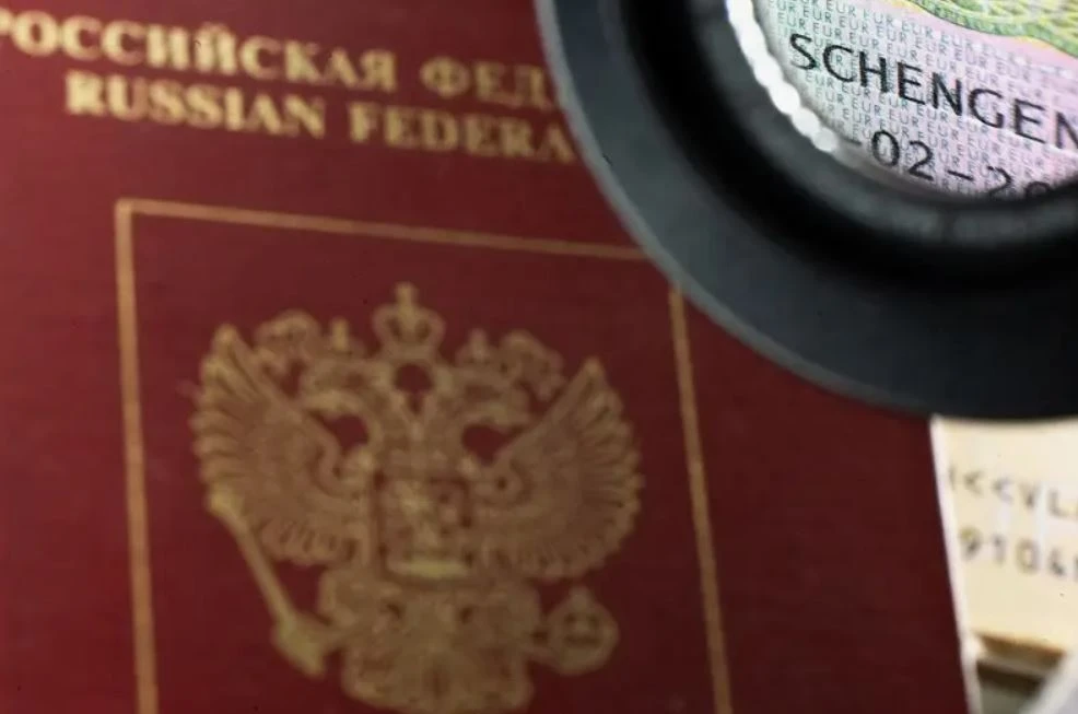 Россиянам запретят свободно путешествовать по Шенгенской зоне: вместо обычных шенгенски...