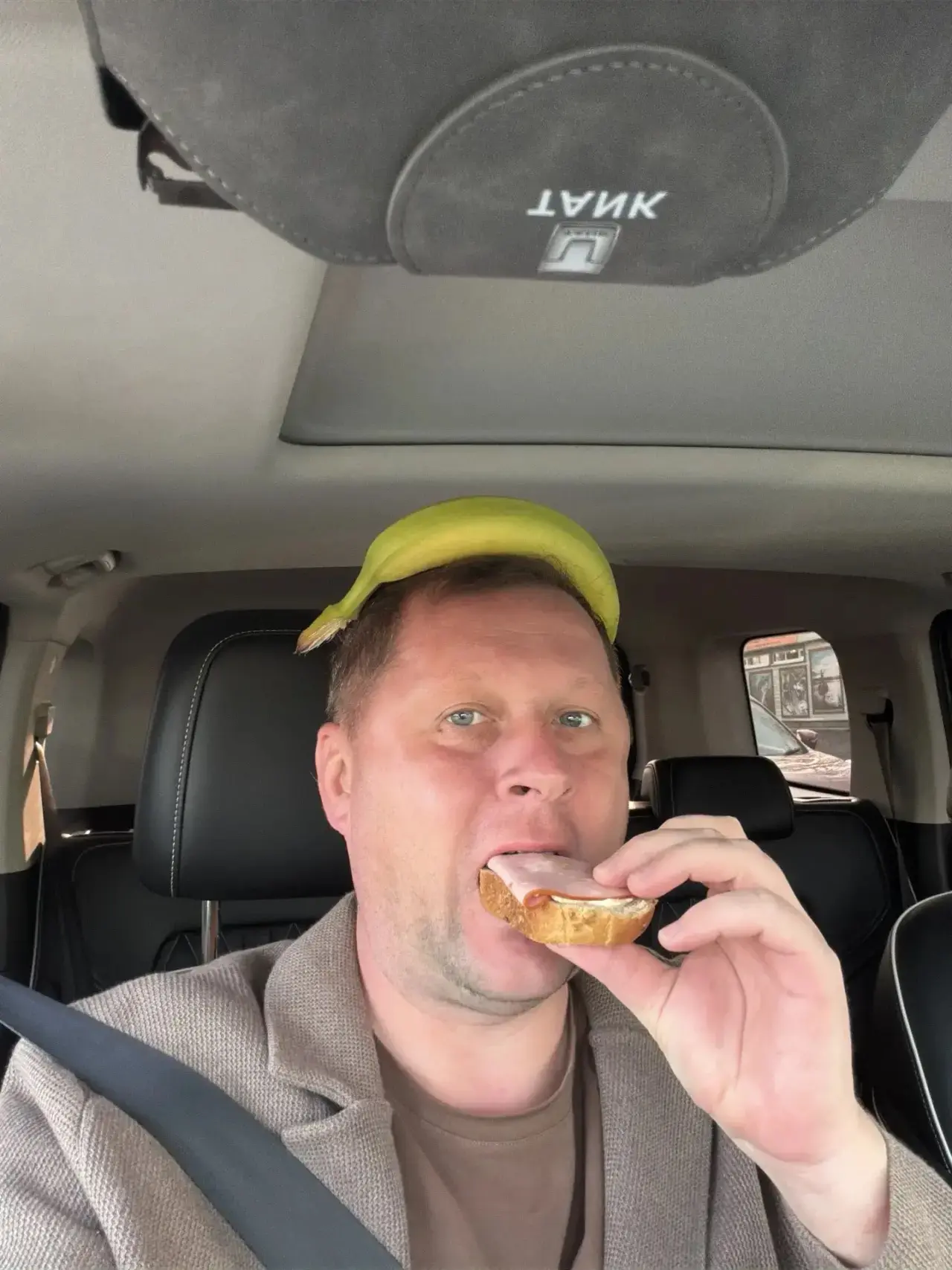 Пробка. Селфи. Хит FM в деле 🚗📸