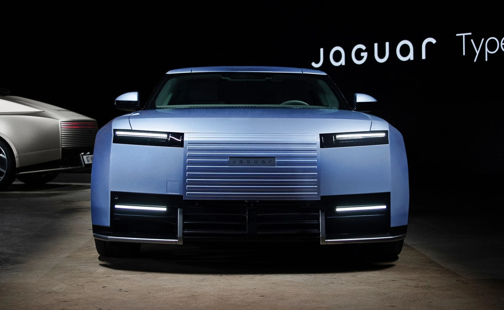 Jaguar готовит электрический кроссовер