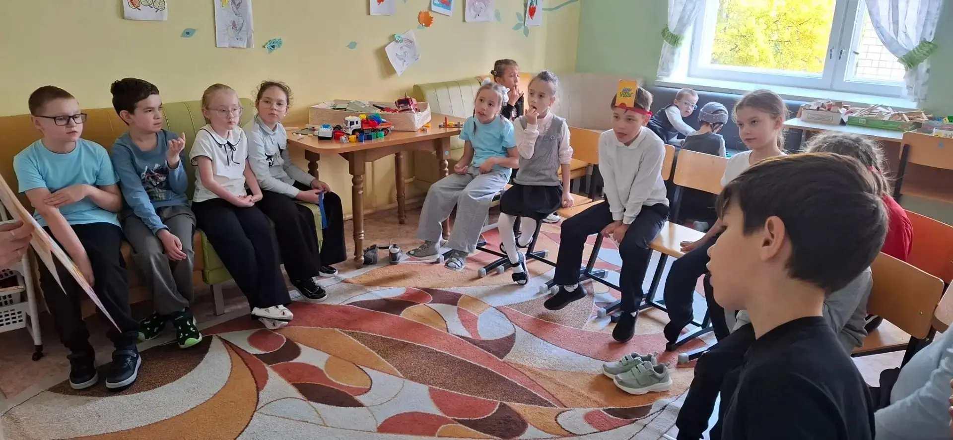 🎉 Сегодня в группе продлённого дня мы с ребятами отправились в маленькое научное путеш...