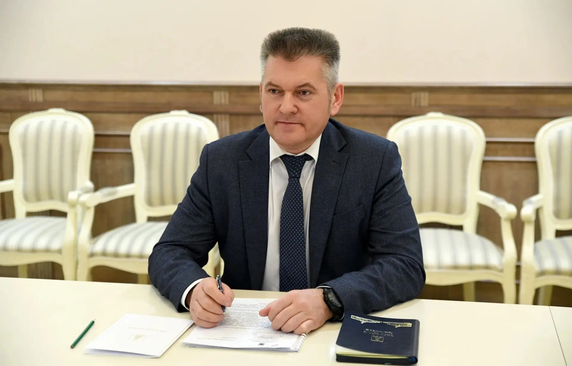 Глава Удомельского округа Тверской области Рем Рихтер задержан по подозрению в совершен...