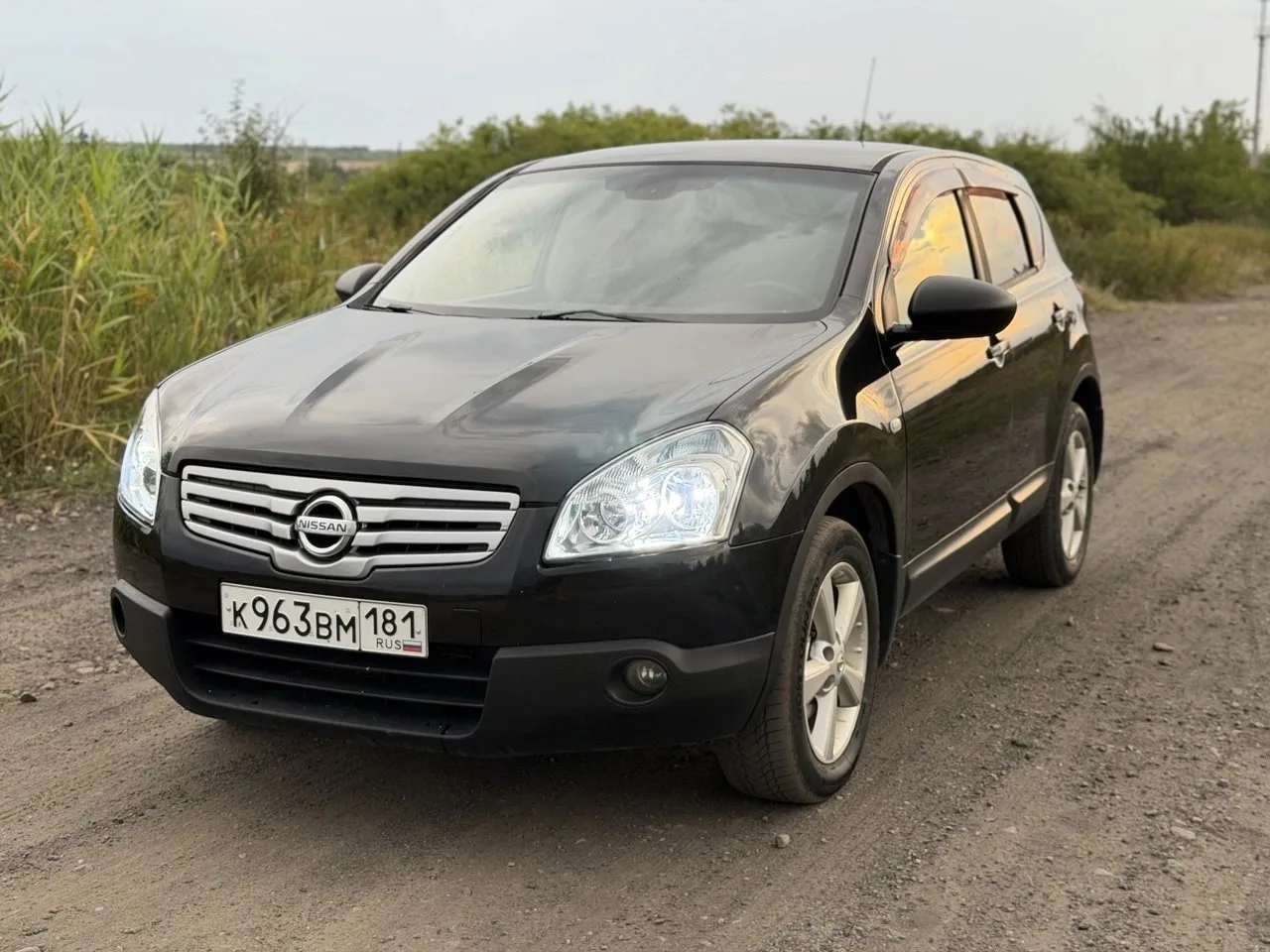 Nissan Qashqai 2008 года.2.0 бензин простой и надежный атмосферный двигатель.Машина в о...